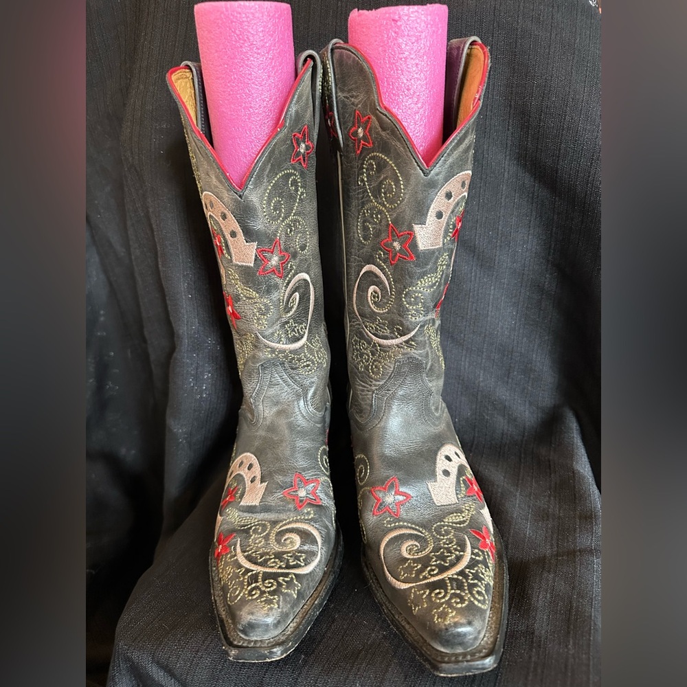 J.B. Dillon Black and Red Embroidered Heeled Boots sz 8
